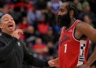 金年会部门-快船队的主教练是谁