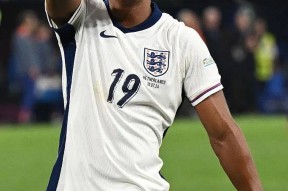 金年会部门-英格兰队在比赛中表现出色，成功晋级半决赛